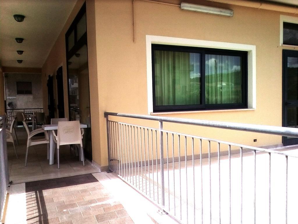 Pino Hotel ジッツェリーア エクステリア 写真
