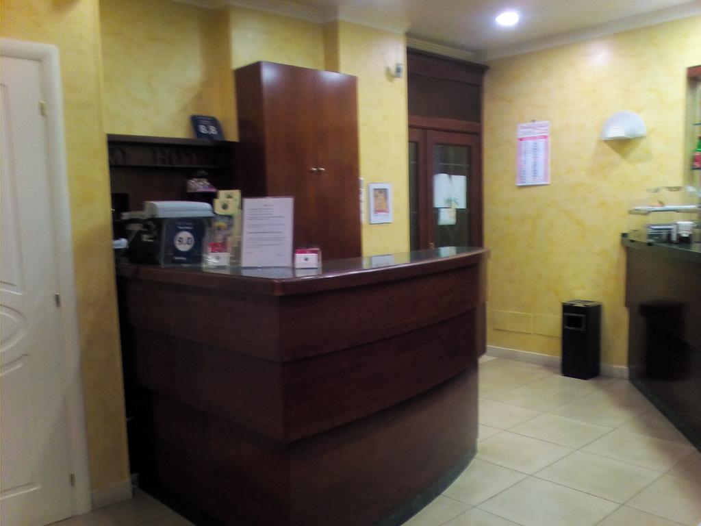 Pino Hotel ジッツェリーア エクステリア 写真