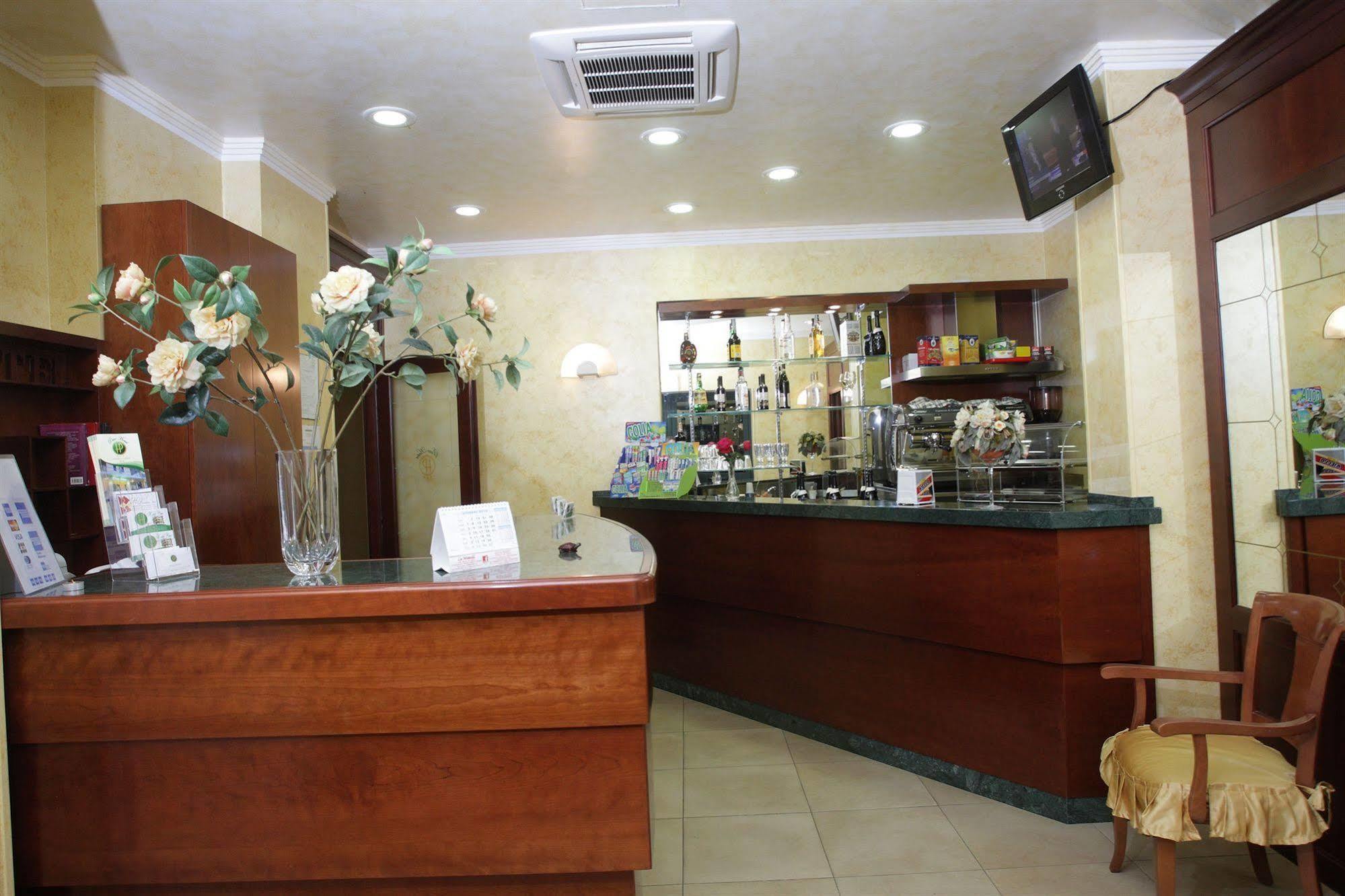 Pino Hotel ジッツェリーア エクステリア 写真